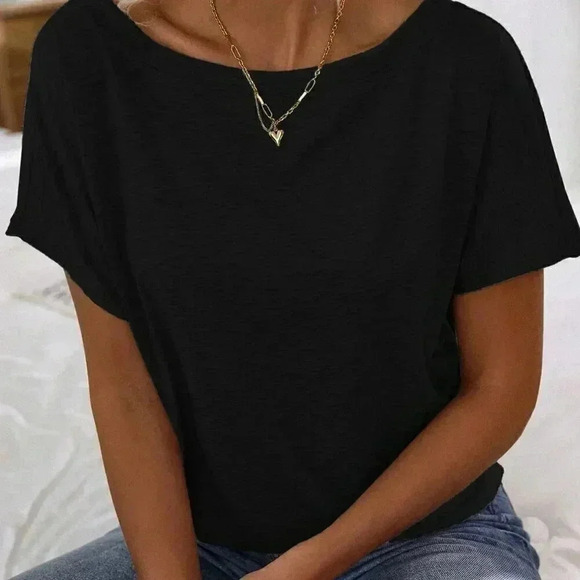 Black Casual Women's Batwing Sleeve Solid Tee - Picture 6 of 6
